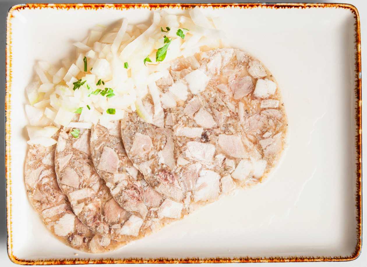 Tlačenka s cibulkou