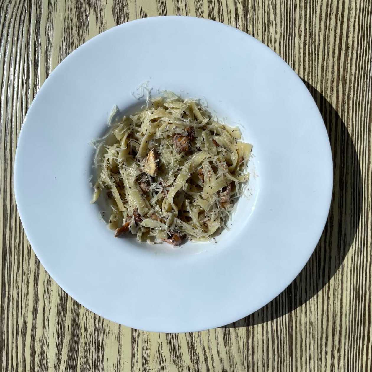 Pasta with Chanterelles and Truffle Paste