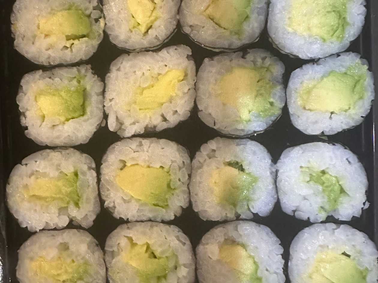 (S3) avokádo maki 24 ks