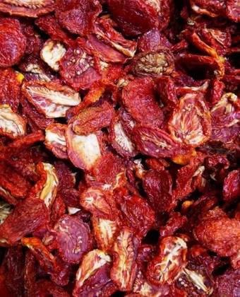 Dried Tomato Halves 100 Grs