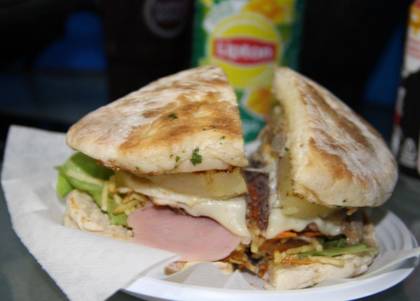 Menu 6: Large Madeira Style Hamburger Menu