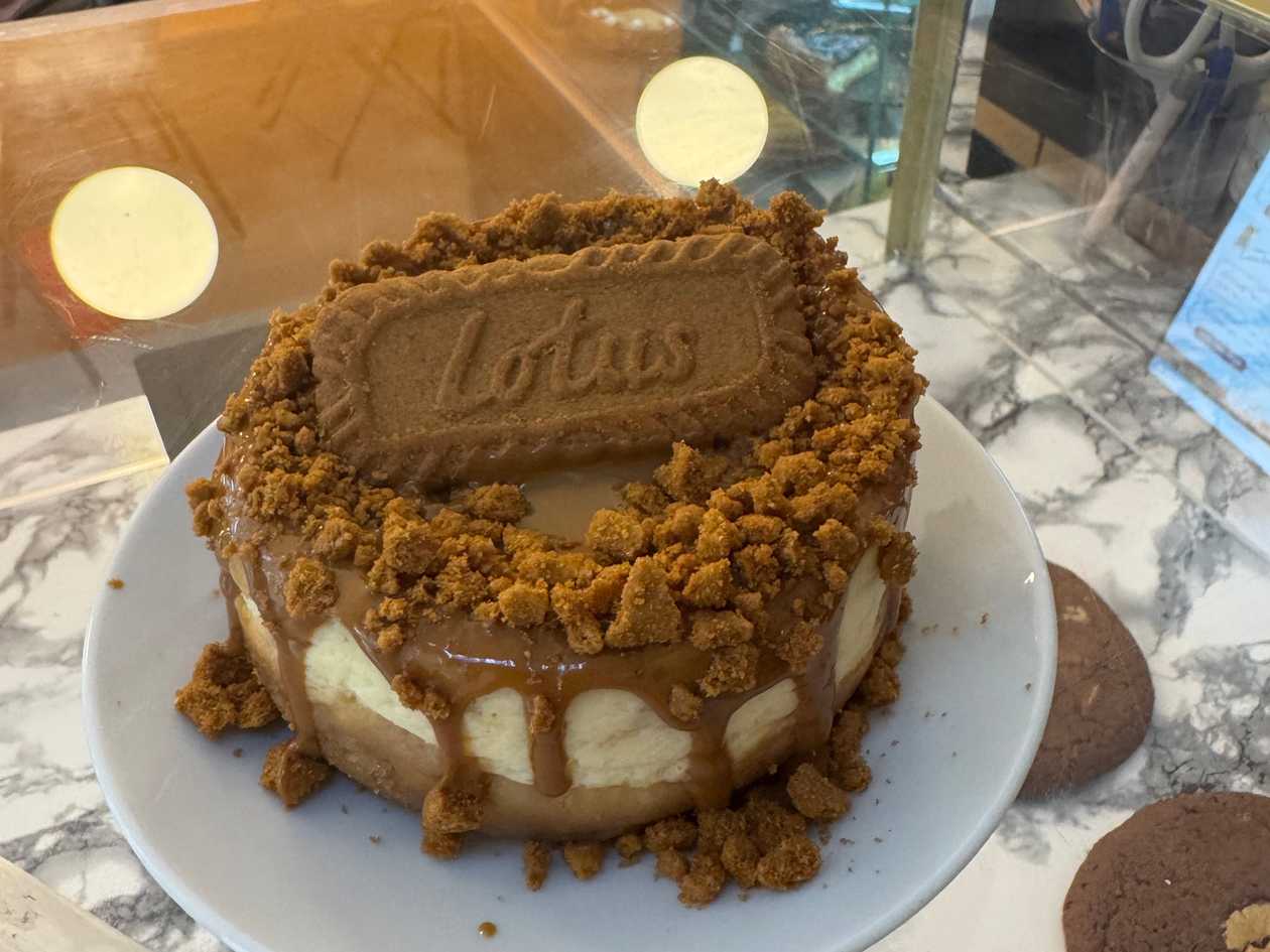 Mini Lotus Cake