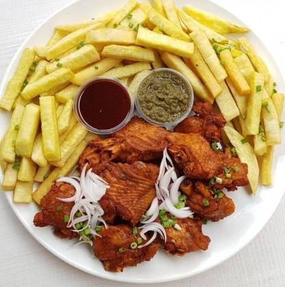 Yam chips with chicken wings