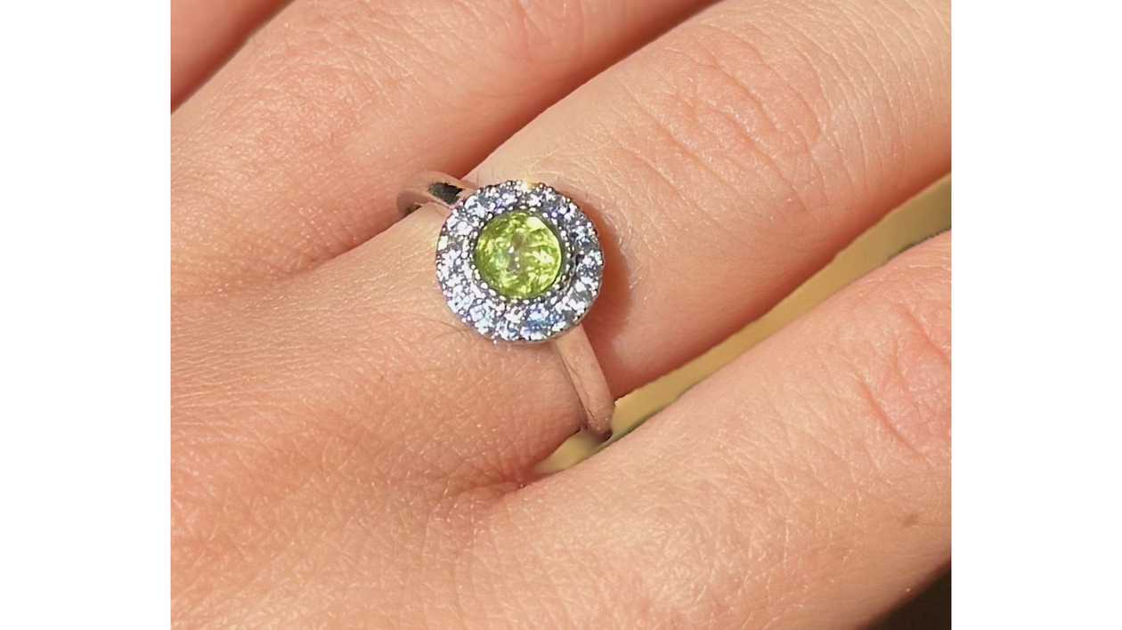 The Peridot Blooming💚🌺