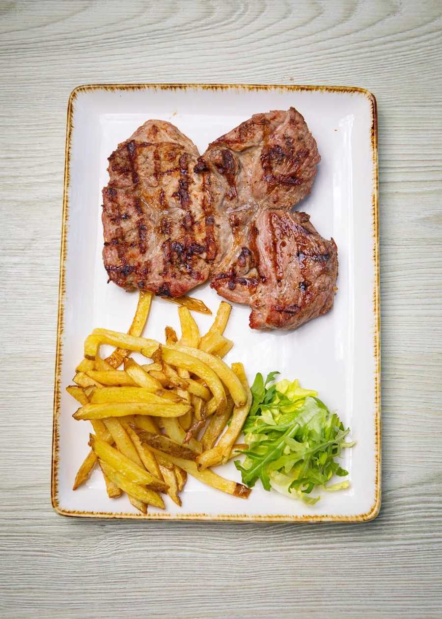 Grilled pork neck and natural french fries