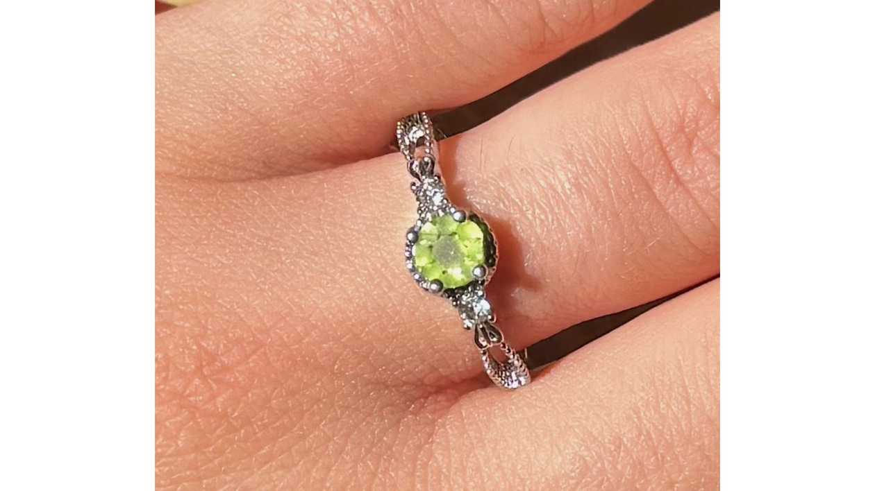 Pixie Peridot Light🧚‍♀️✨