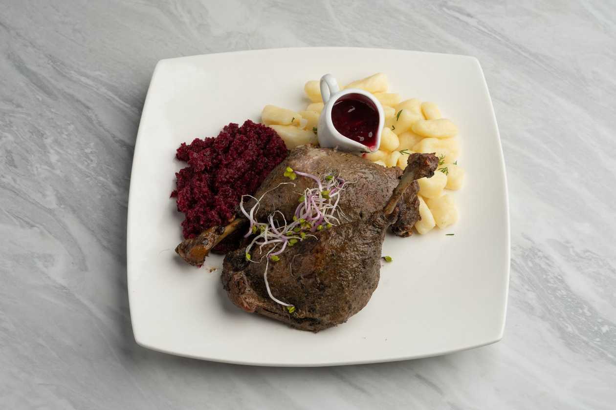 Dwa Udka Confit z Kaczki