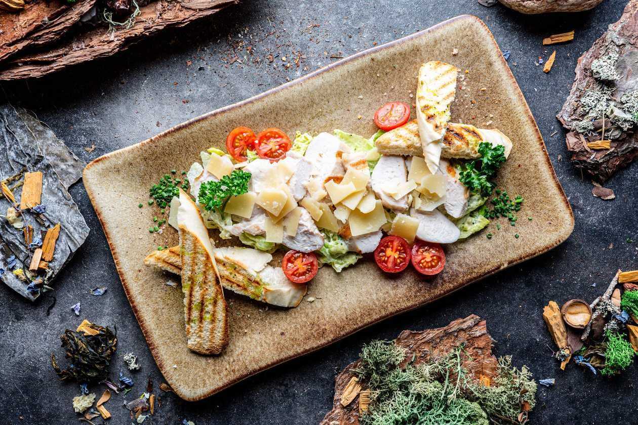 Caesari salat kanafileega