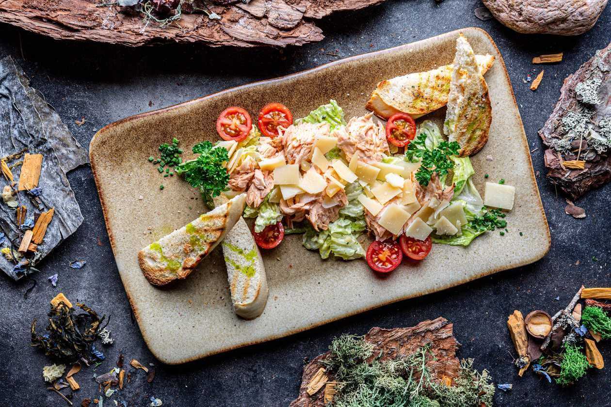Caesari salat lõhega