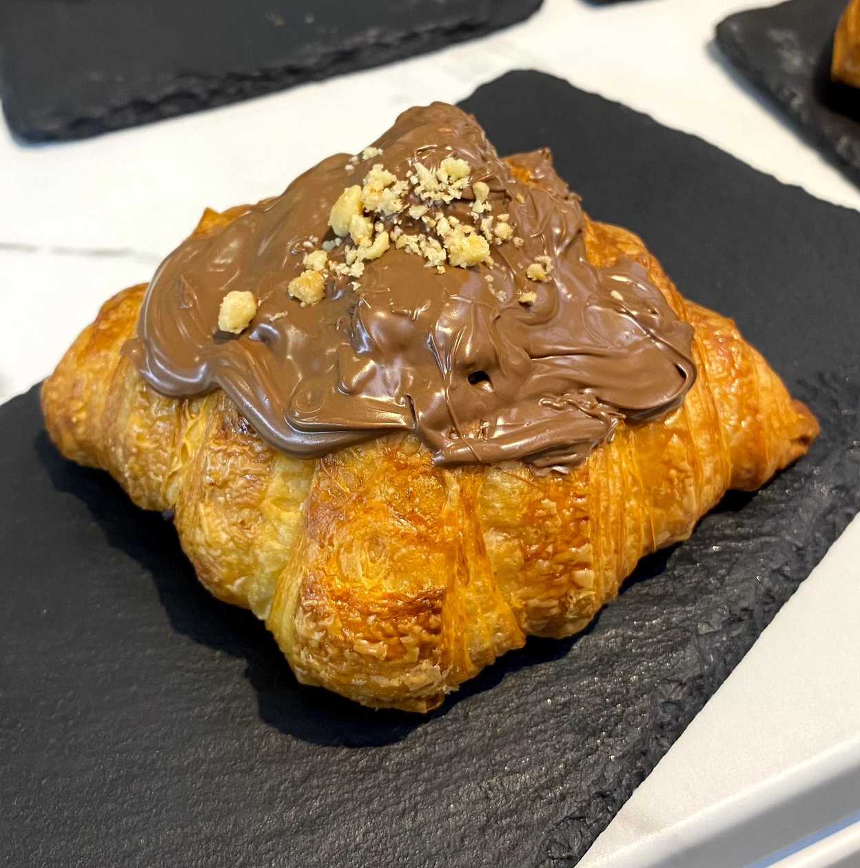 Croissant with homemade Nutella (–50% sugar)