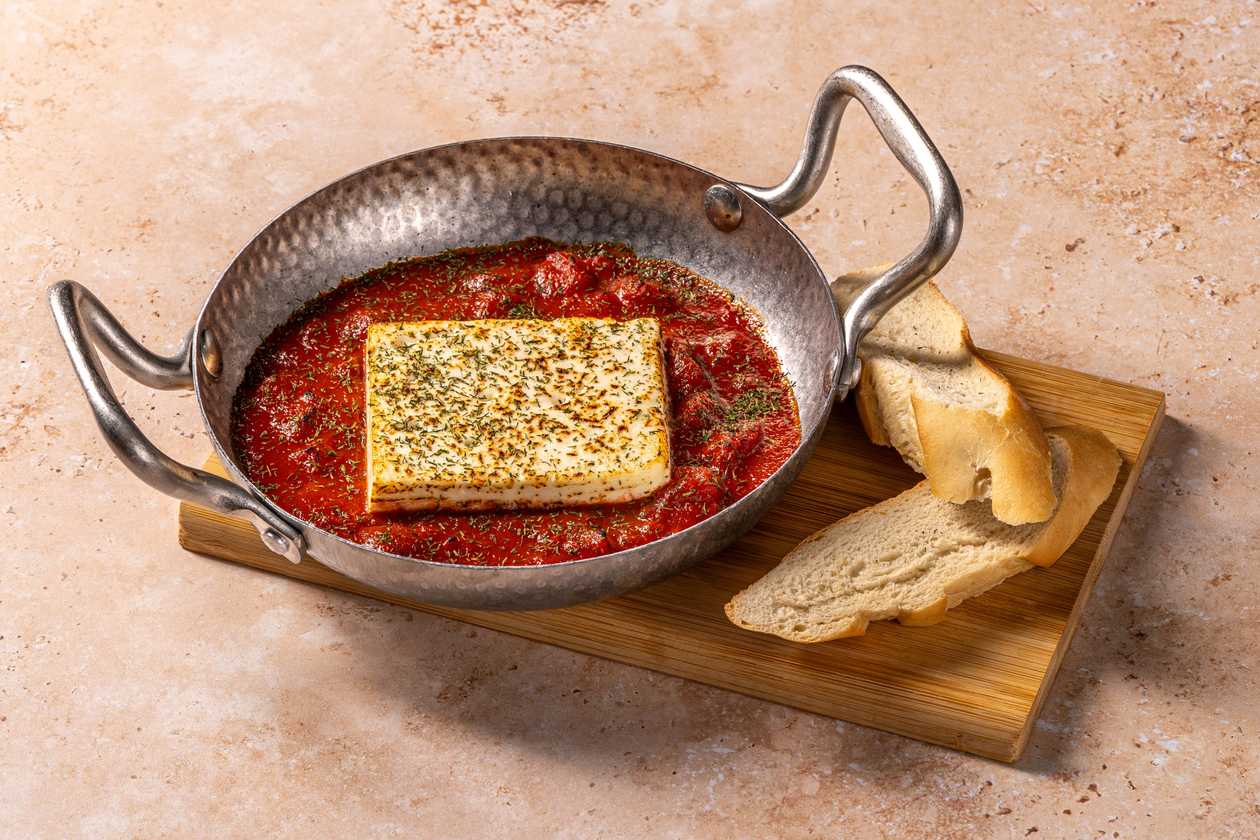 Запеченный сыр фета