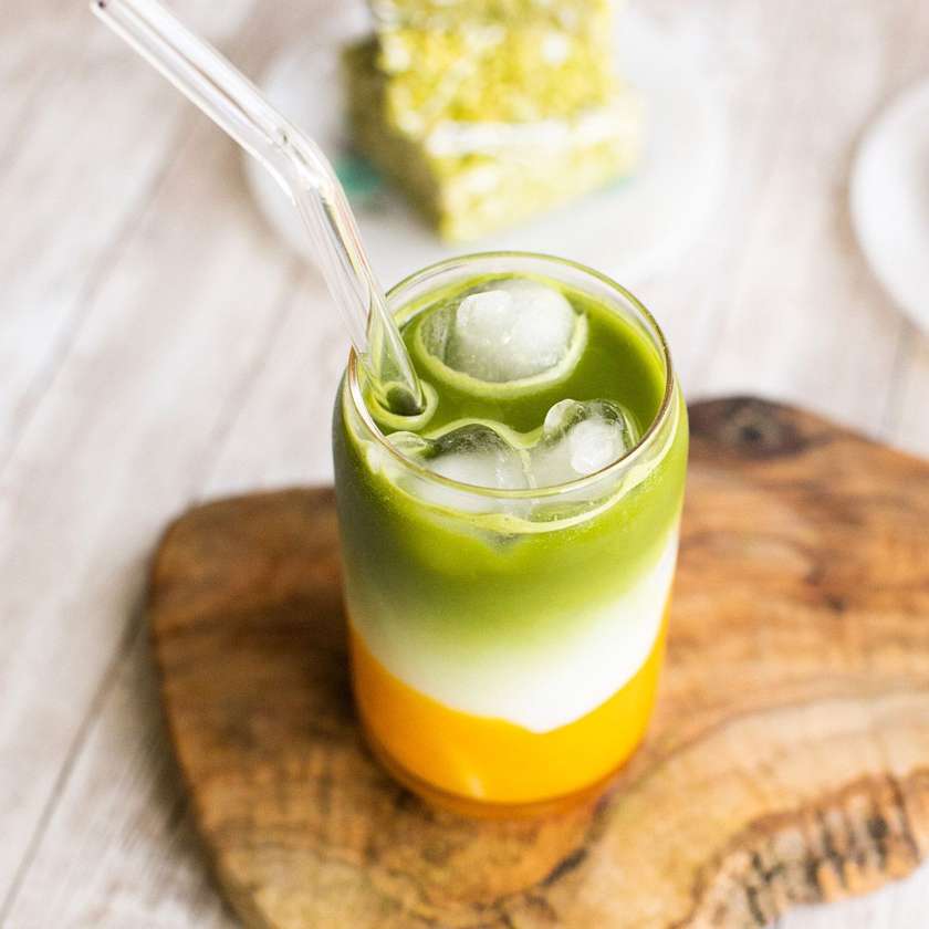 Ice Mango Matcha Latte