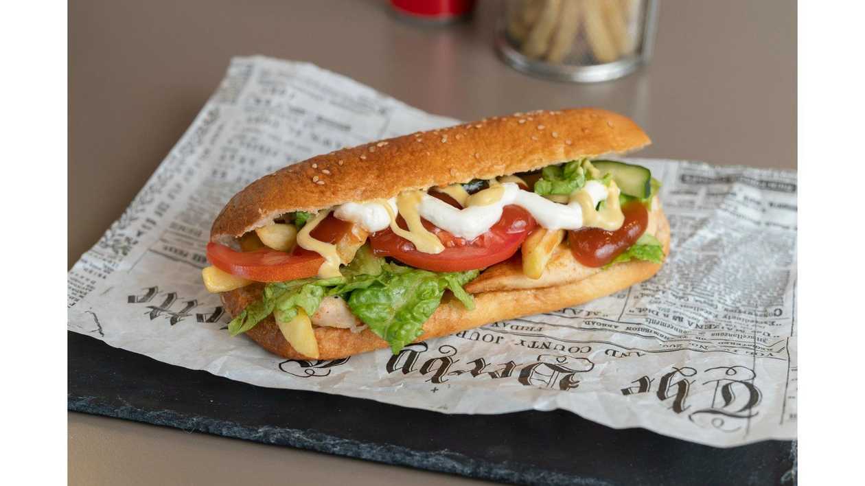 Sandwich cu Piept de Pui la Grătar