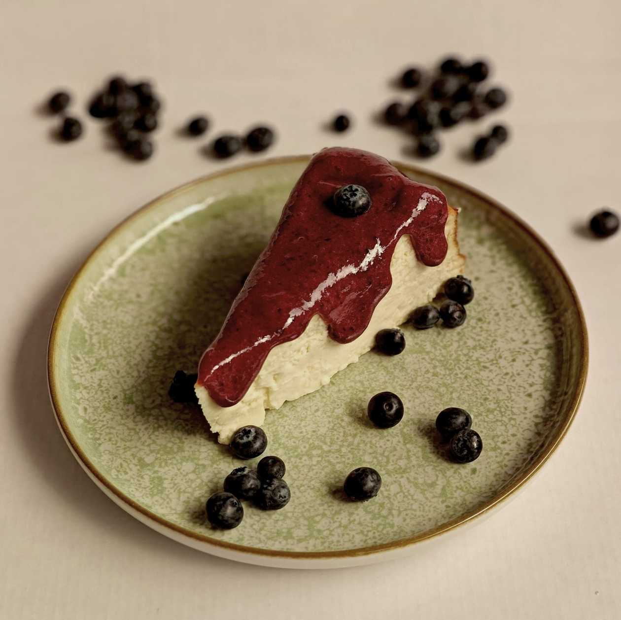 Cheesecake with Blueberry Jam