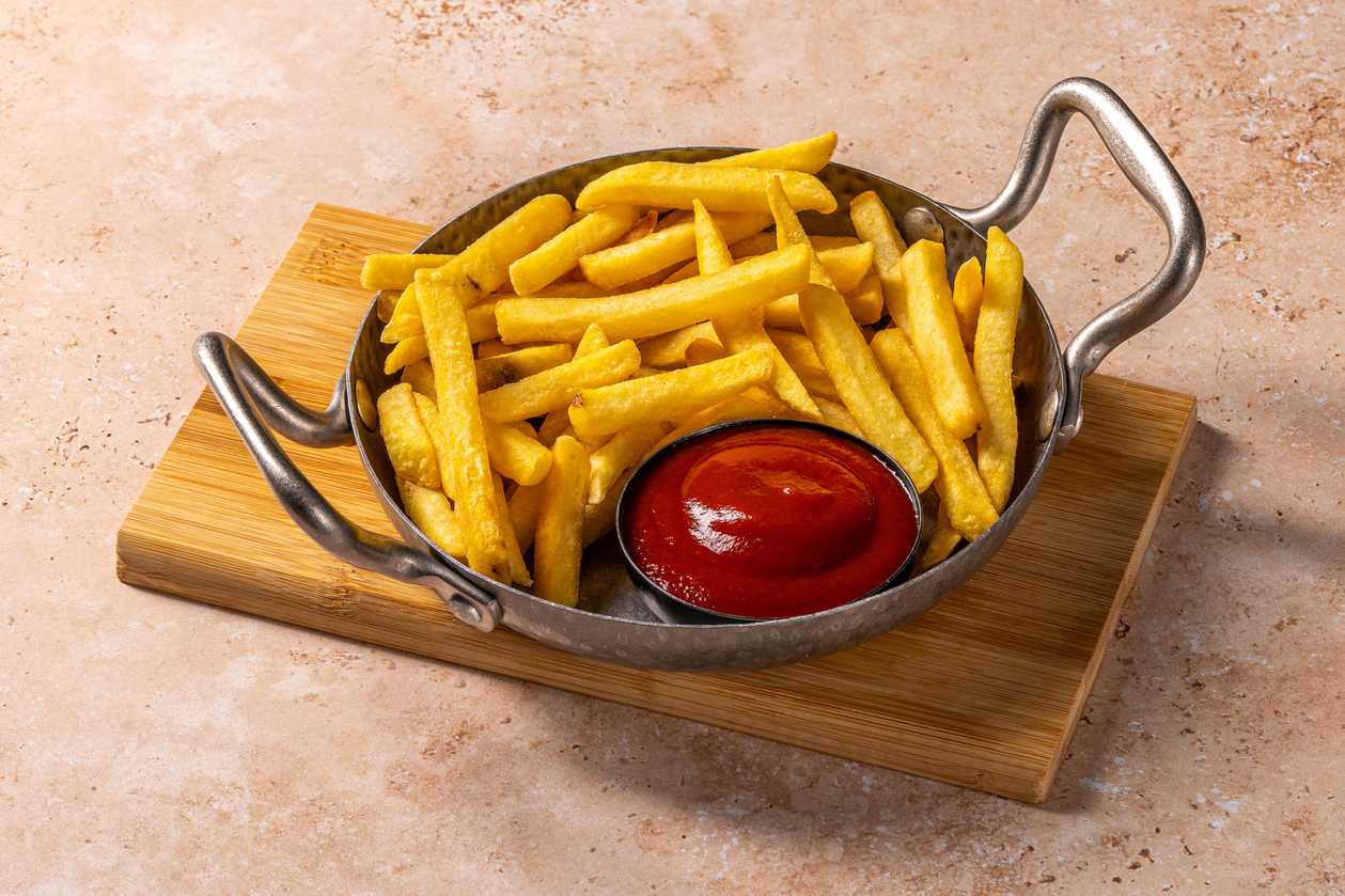 Картофель фри с томатным соусом