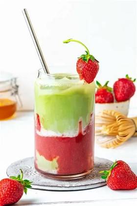 Ice Strawberry Matcha Latte