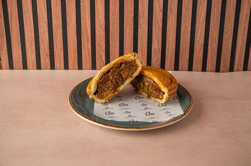 Meat and onion savoury pie