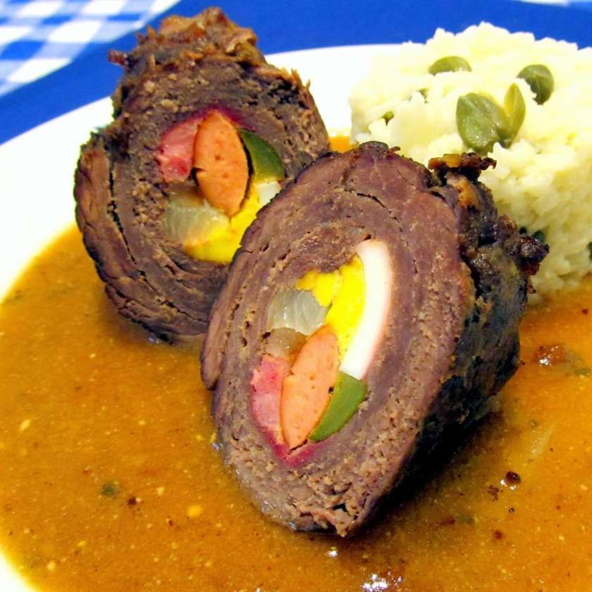 Spanish Maxi Bird of Roast Beef, Stuffed with Bacon, Egg, Cucumber and Sausage, Steamed Rice