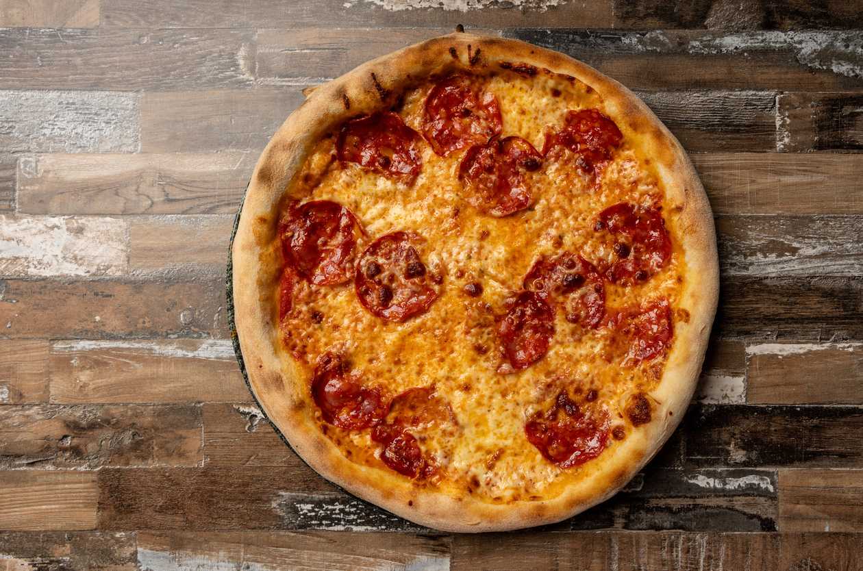 Salami Pizza Ø45cm