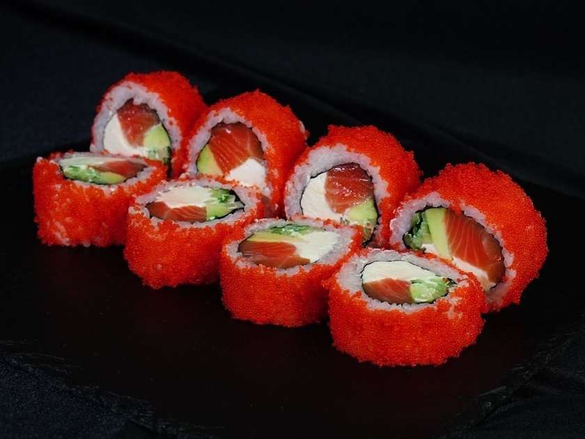 California with Salmon (8 pieces)