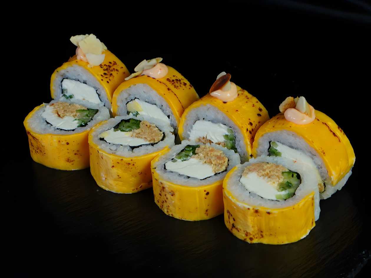 Cheese Roll with Salmon simmered in teriyaki sauce (8 pieces)