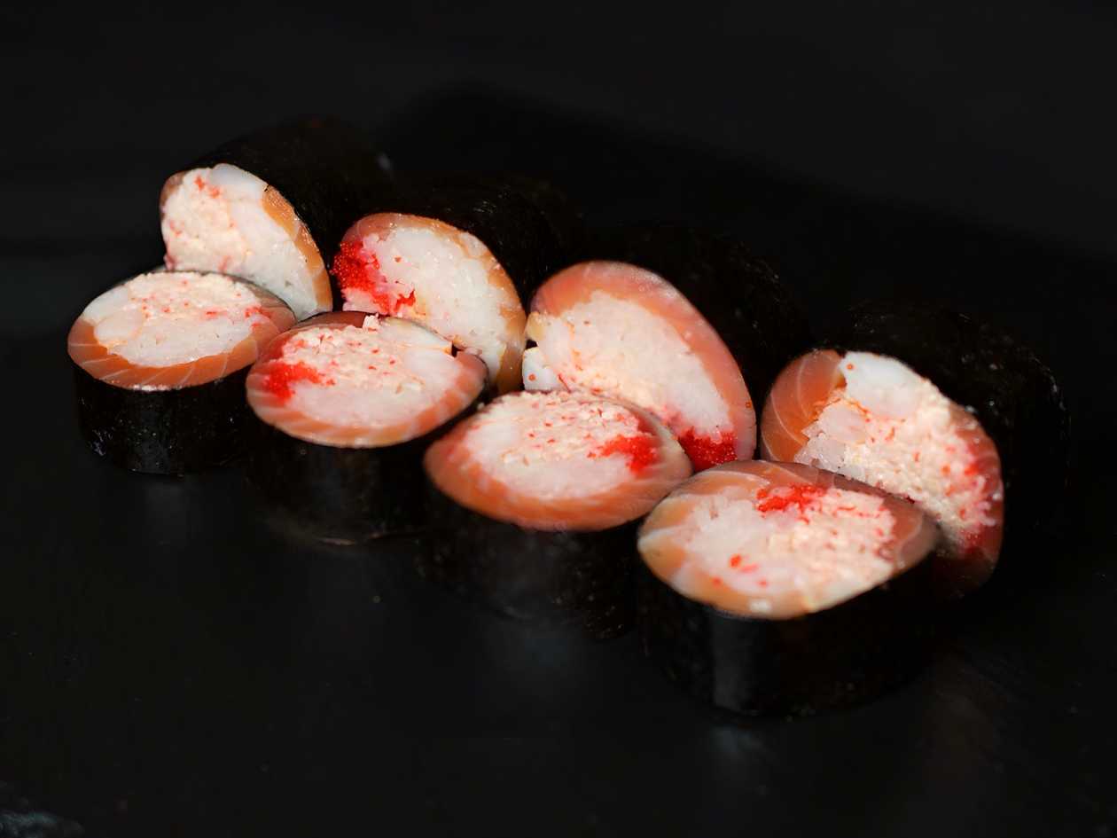 Salmon Roll (8 pieces)