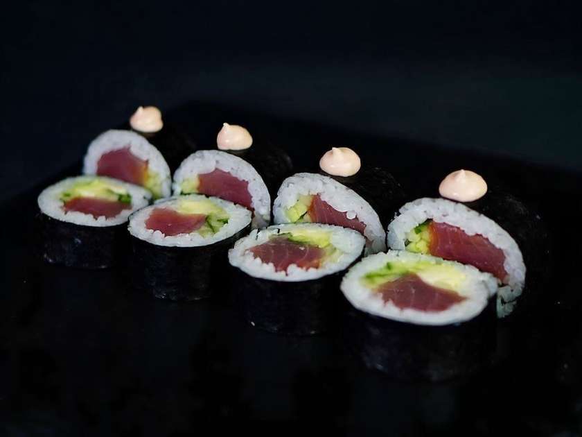 Futomaki Spicy Tuna (8 pieces)