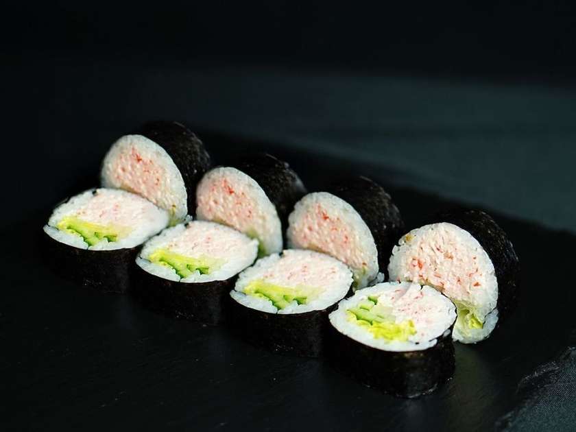 Futomaki with Snow Crab (8 pieces)