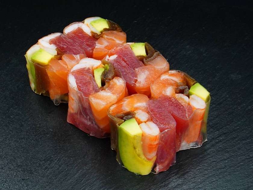 Spring roll "Three fish" (6 pieces)