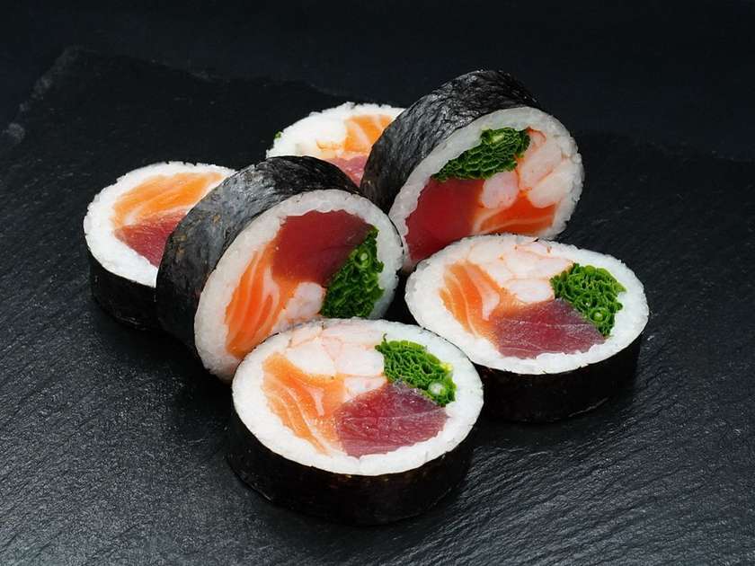 Futomaki "Three Fish" (6 pieces)