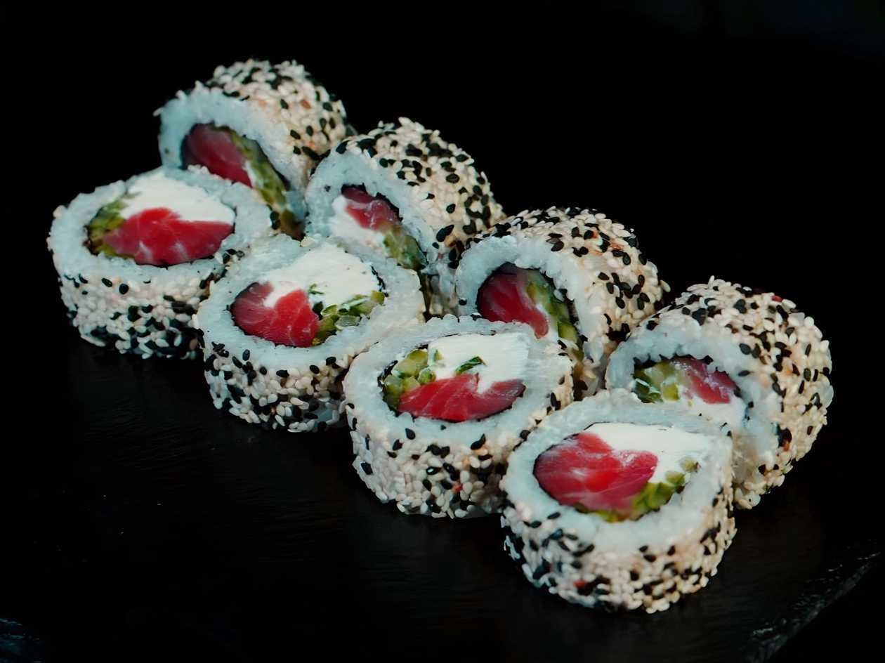 Philadelphia with Tuna in Sesame Seeds (8 pieces)