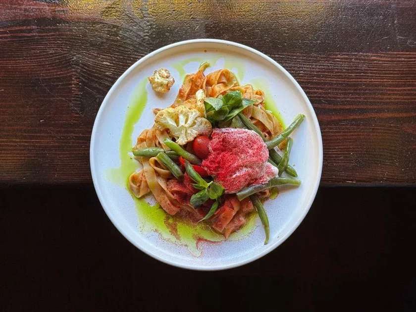 ПАСТА ОВОЧЕВА З СИРОМ СТРАЧАТЕЛЛА