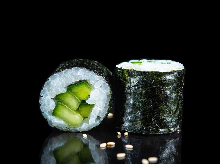 Cucumber hosomaki