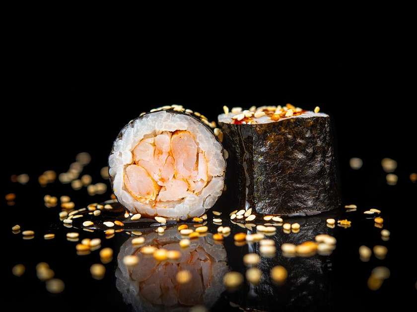 Tiger prawn hosomaki
