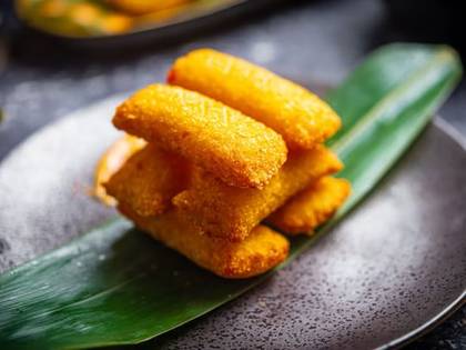 Potato pockets with Gouda cheese in tempura 6 pcs