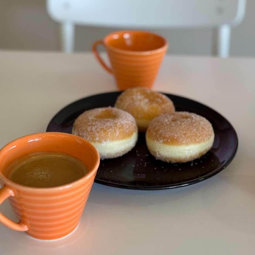 Box of 6 Berliner Donuts with Cream