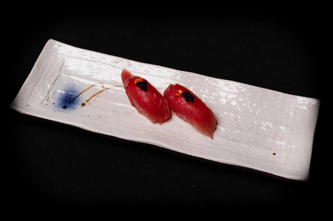 Tuna Nigiri (2 Pcs.)