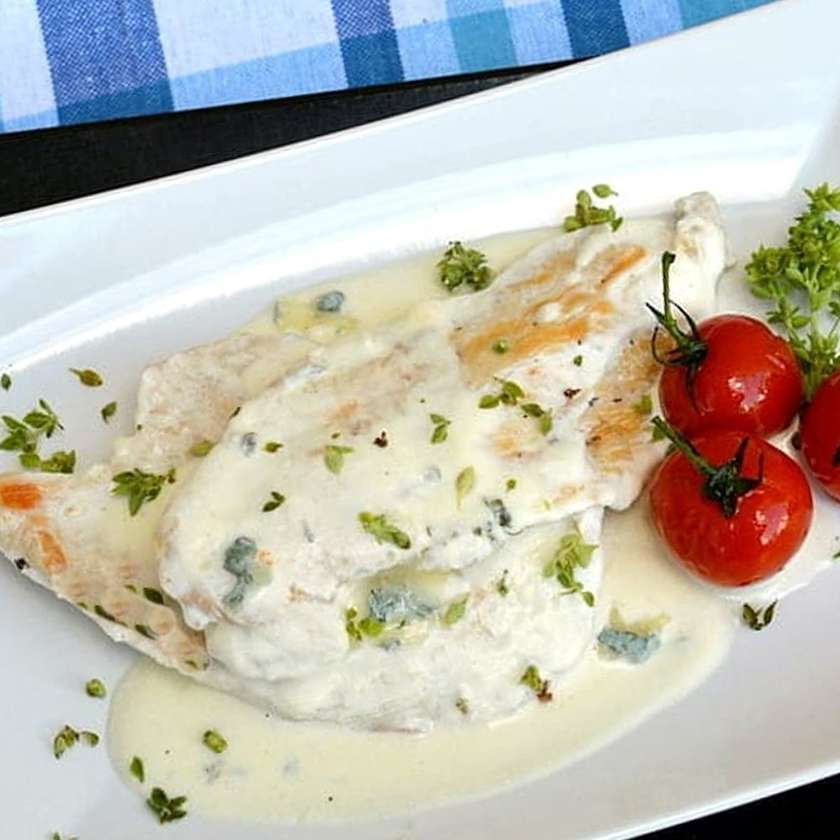 Chicken With Gorgonzola Sauce