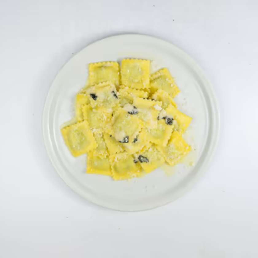 Ravioli Ricotta E Spinaci Con Burro, Salvia E Parmigiano