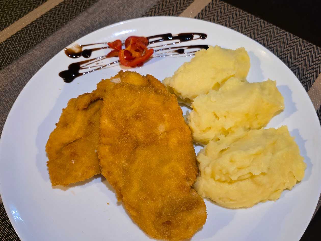 Chicken schnitzel meal
