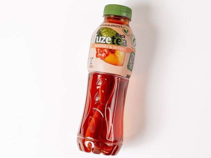 Fuze tea  černý - broskev  0,5l