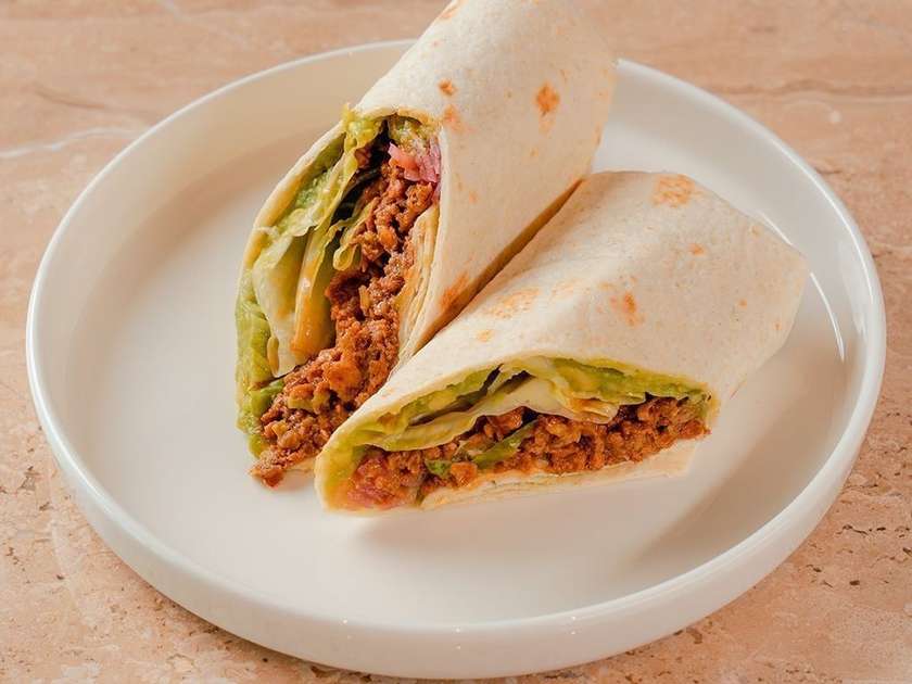 Organic Roll with Bolognese