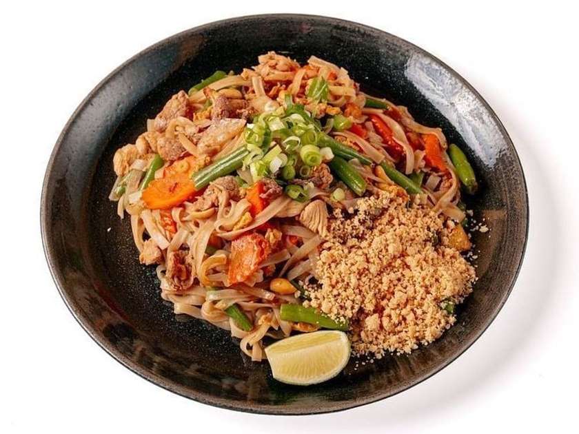 Phad Thai Kai Med Ma-Muang