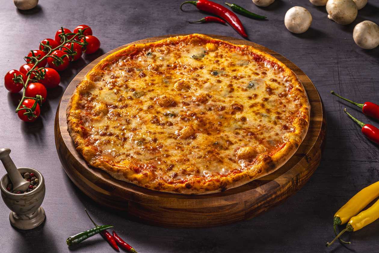 Quattro Formaggi (32cm)