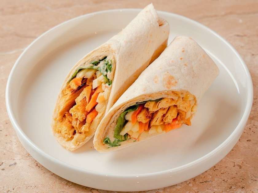 Organic Roll with Fudju and Truffle Hummus