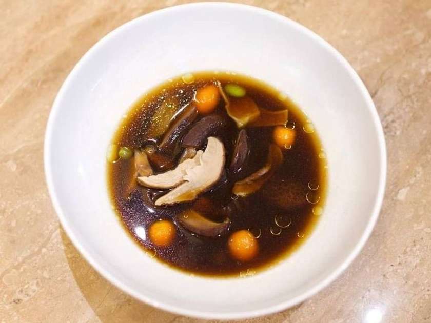 Mushroom broth