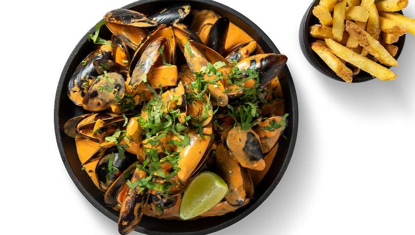 Mussels in creamy tequila sauce