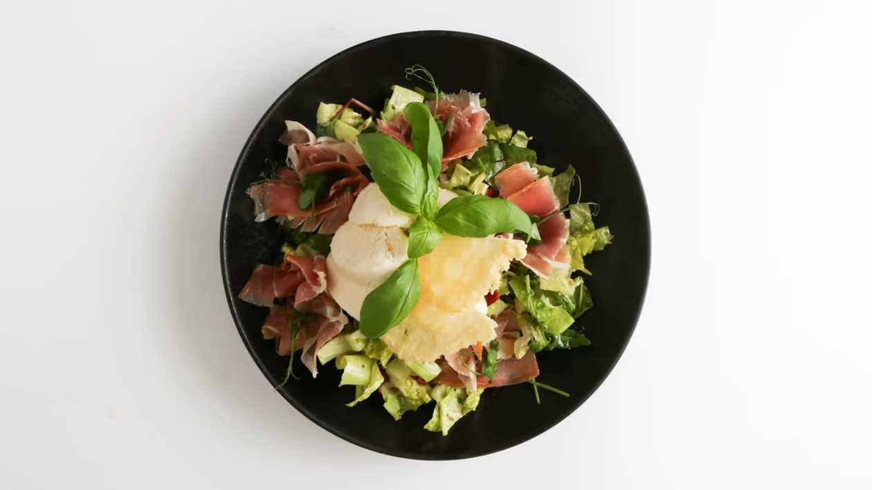 Salad With Mozzarella And Parma Ham