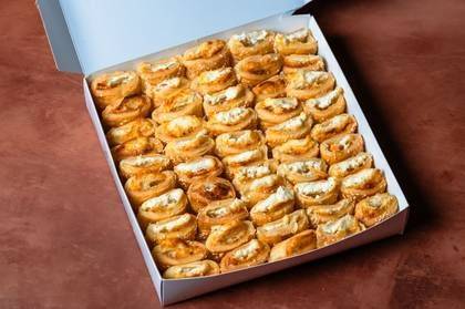 Mini pateuri cu brânză