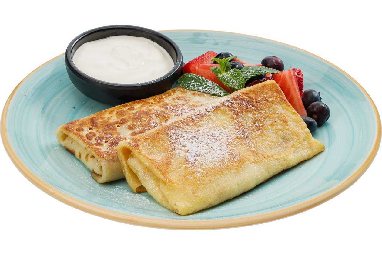 Crepes with curd